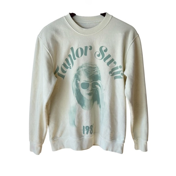 Taylor Swift 1989 Taylor’s Version Crewneck Sweatshirt Women’s Size Small - Picture 1 of 4